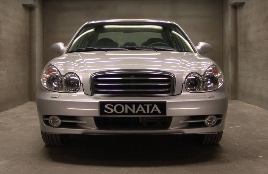  Hyundai Sonata 2004 года  (фото 20 из 58)